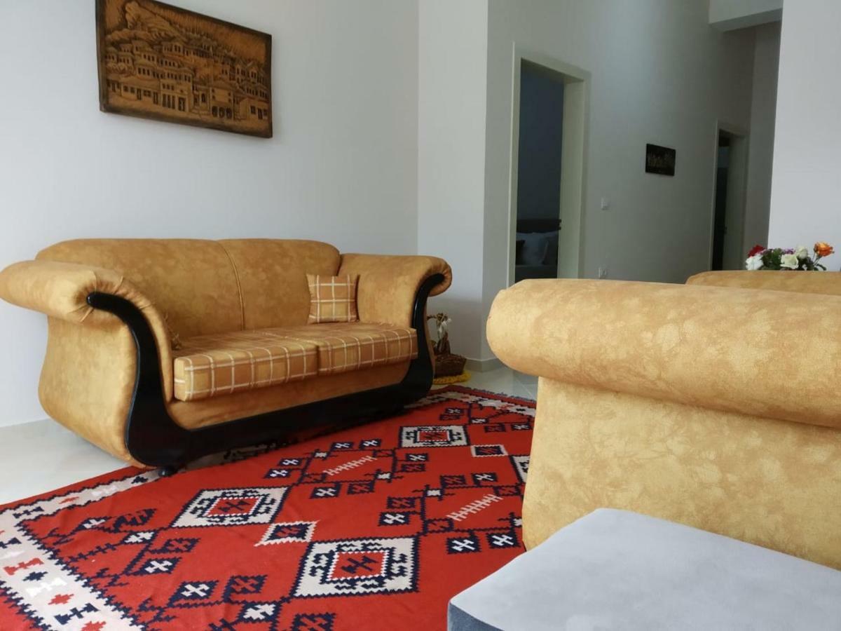 Olive B&B Berat Exterior foto