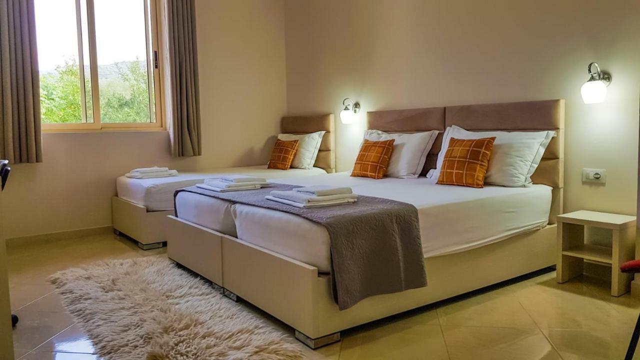 Olive B&B Berat Exterior foto