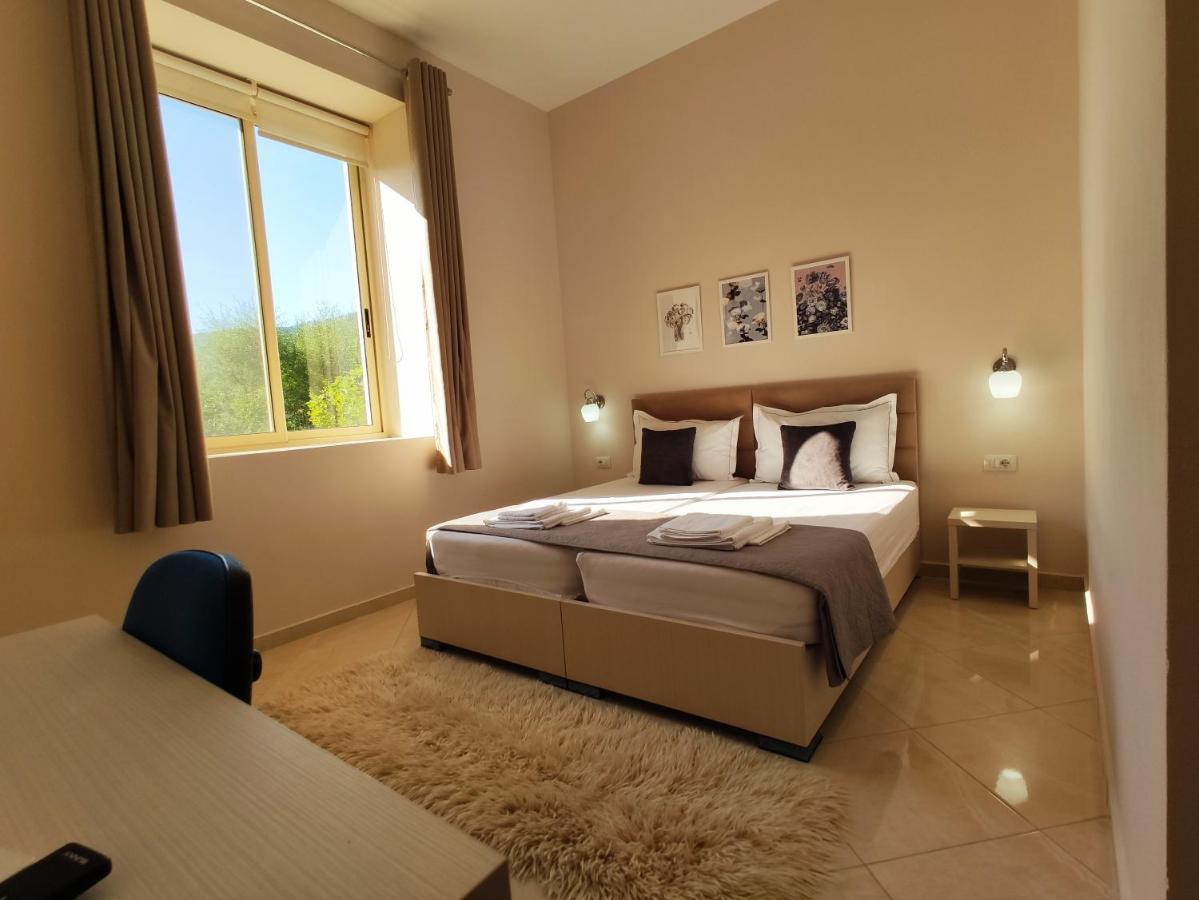 Olive B&B Berat Exterior foto